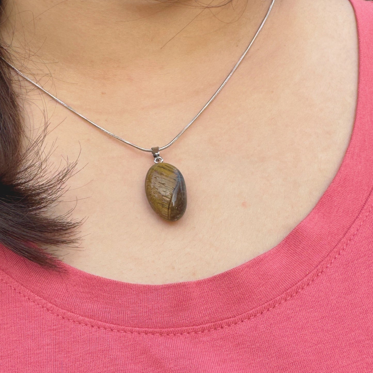 Natural Tigers Eye Pendant with 925 Silver Chain