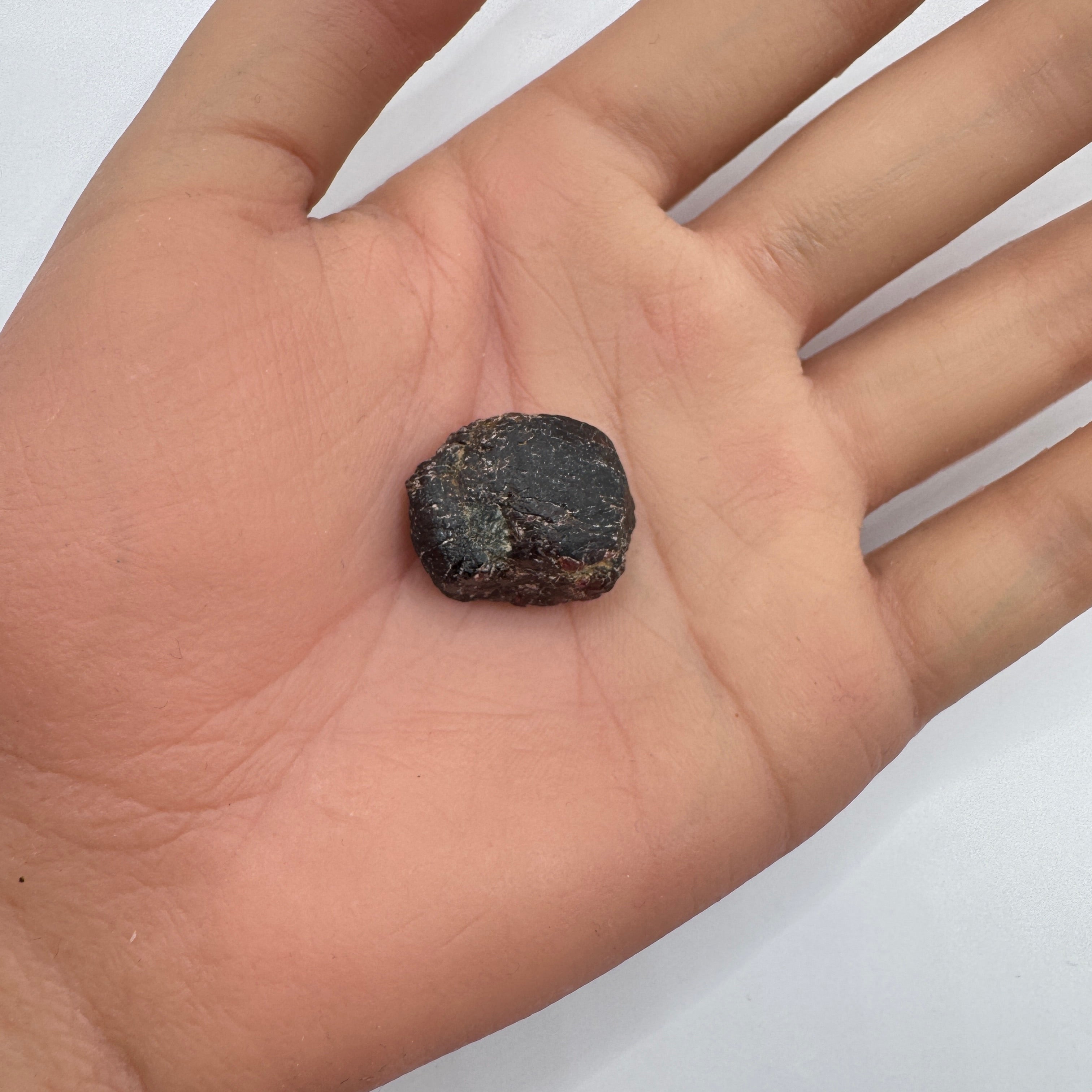 Garnet Uncut Stone 47.65 Carats 20.5x13.6mm in Size