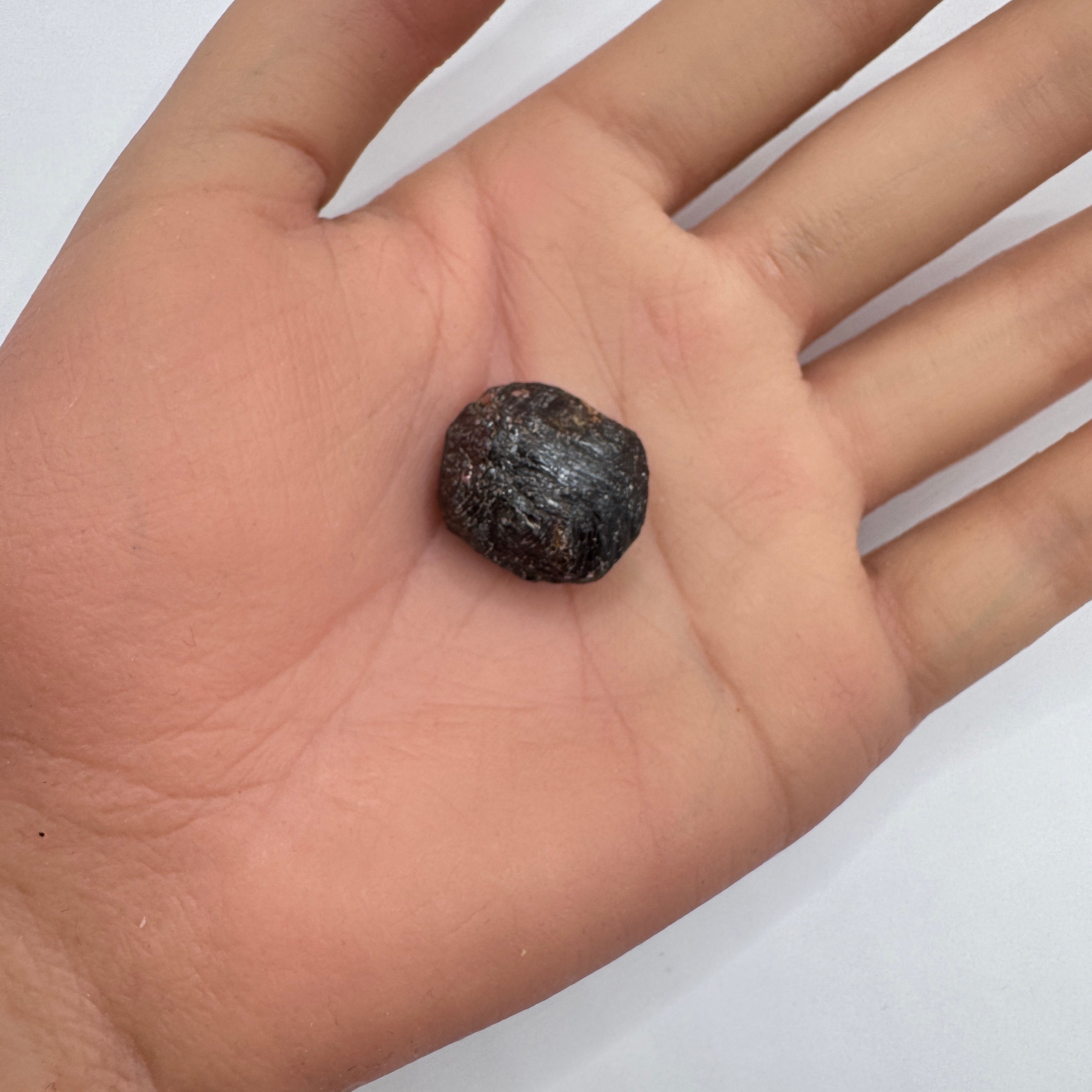 Garnet Rough Stone 53.50 Carats 17.6x14.7mm in Size