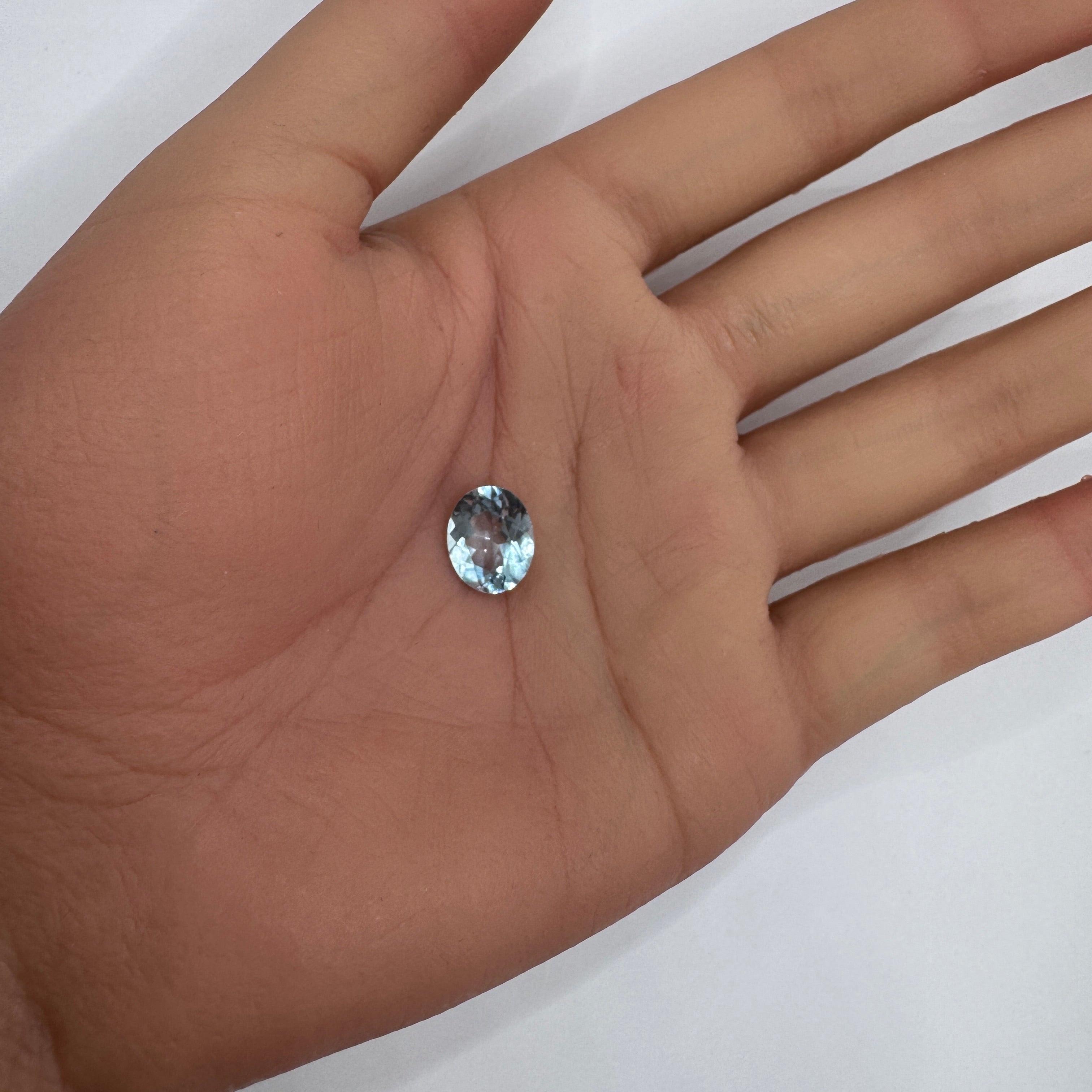 Natural Sky Blue Topaz Stone 4.10 Carats Oval Shape 8.8x5.6mm Size