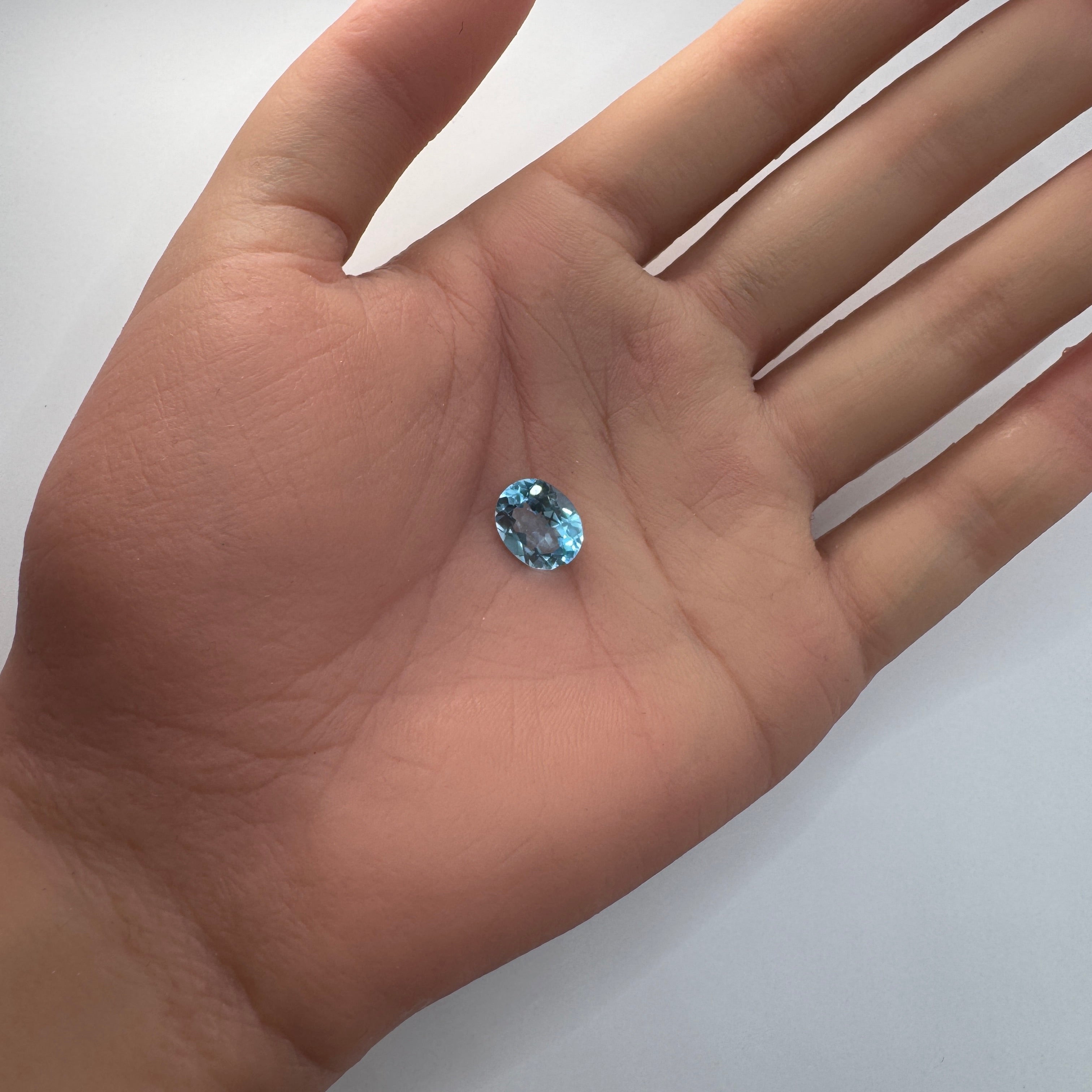 Natural Sky Blue Topaz Stone Oval 3.85 Carats 5.2x8.9x10.9mm